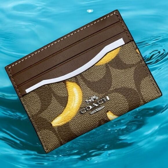 Limited Slim Id Card Case In Signature Canvas With Banana Print Bag Purse Wallet - Picture 1 of 7